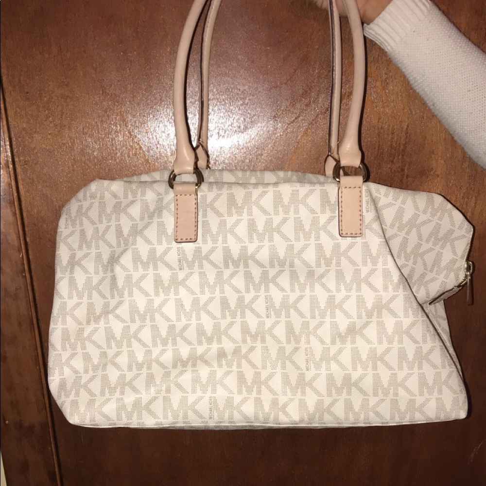 Purse - Picture 2 of 3